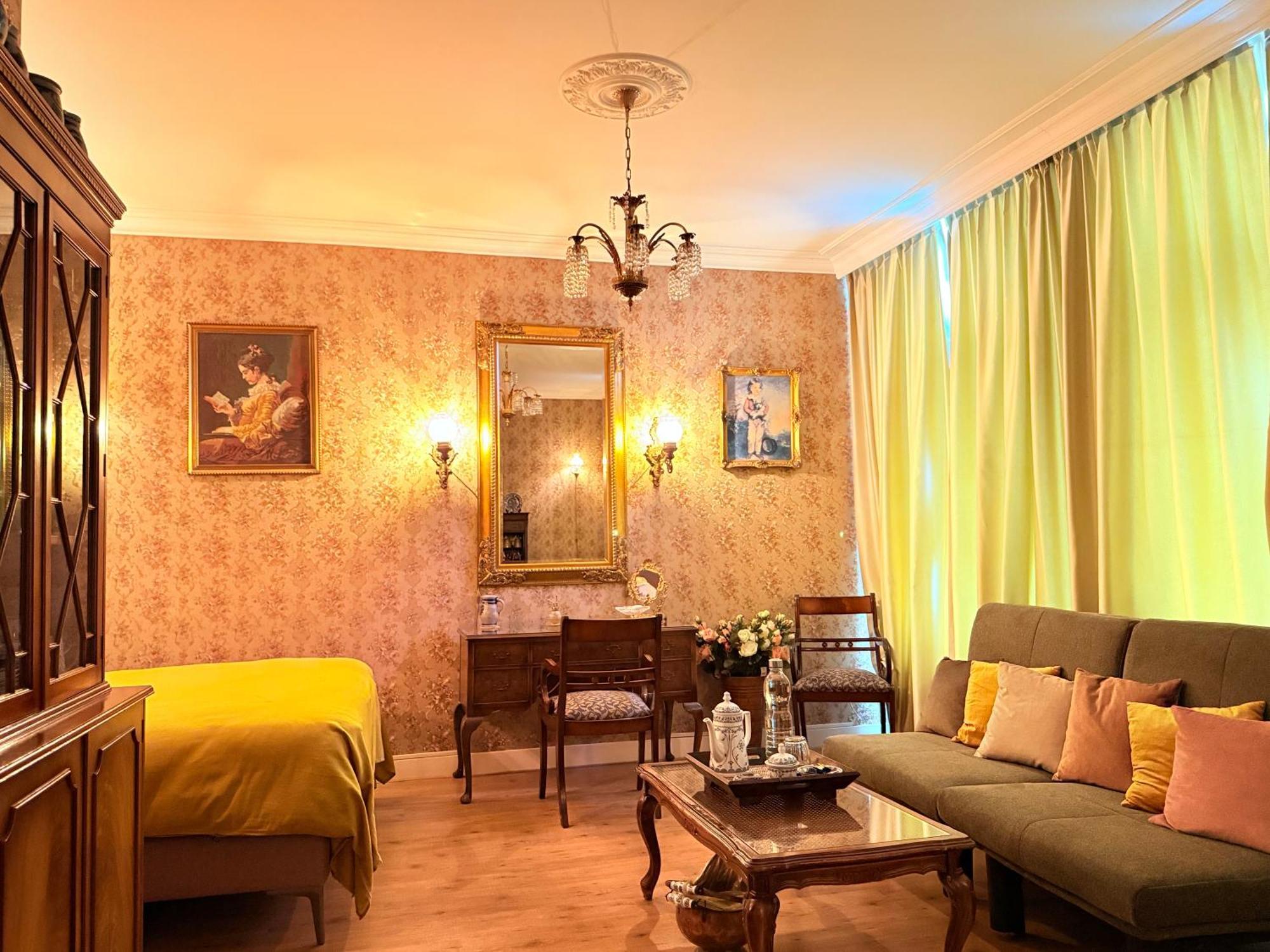 Luxurious Classical Dutch Styled Room In City Centre Of The Hague - Home Stay Eksteriør bilde